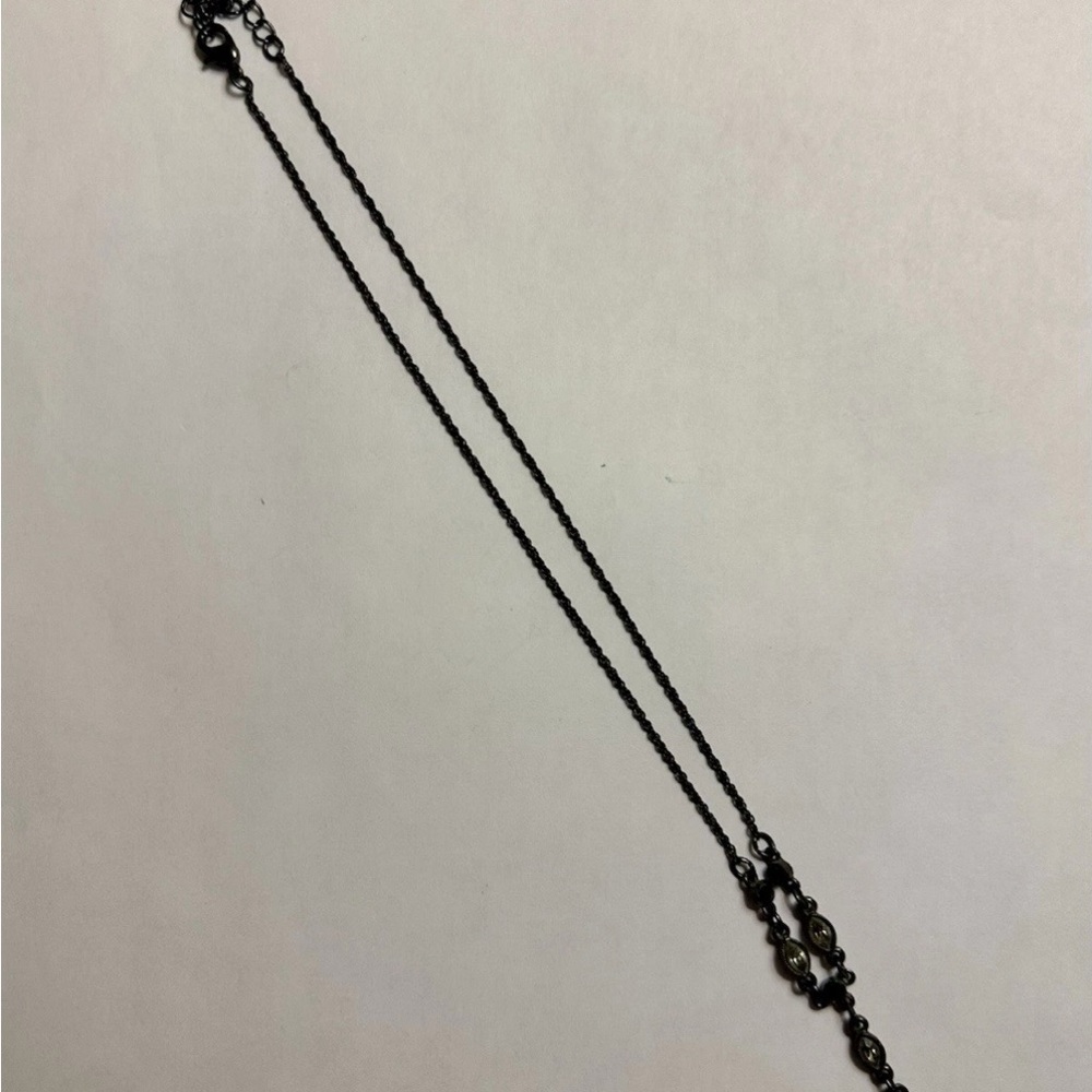 Vintage Necklace: Y-drop design, black chain and crystals (onyx color). EUC. - Picture 8 of 8